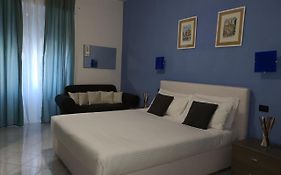 Suites Holiday Rooms