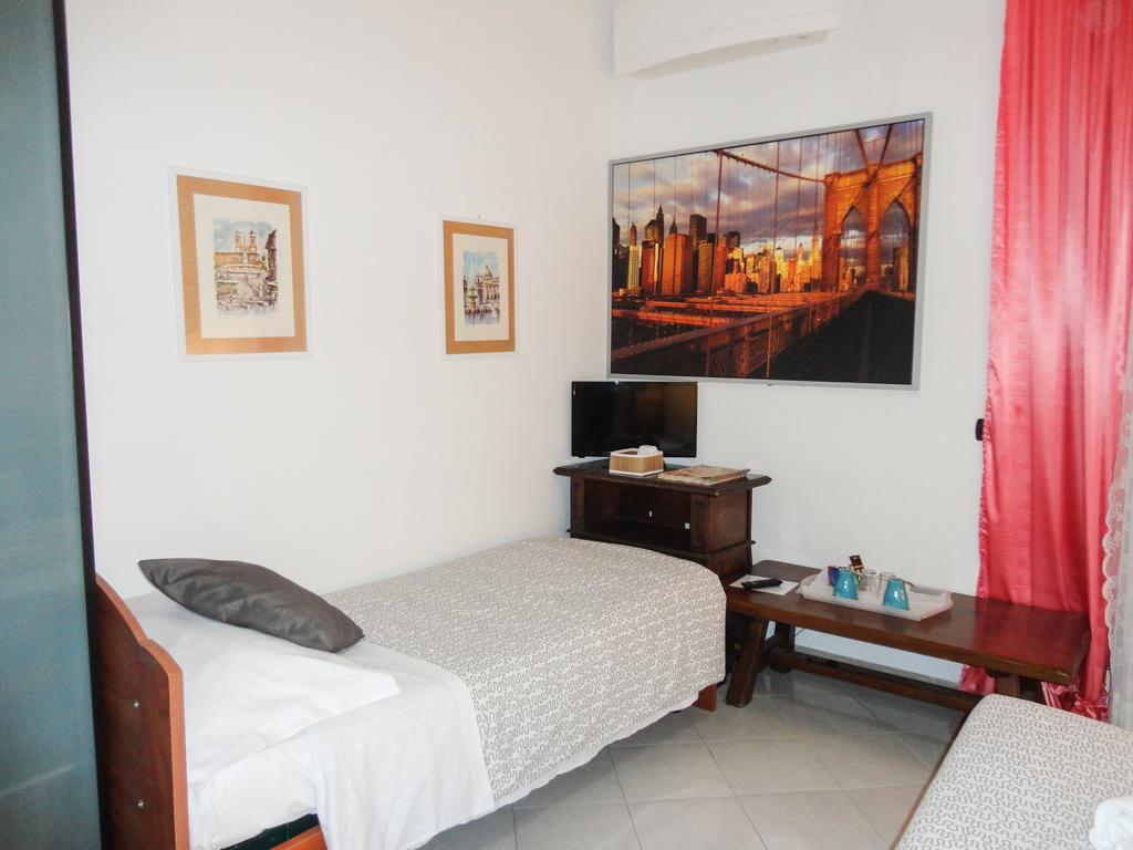 Suites Holiday Rooms Roma Esterno foto