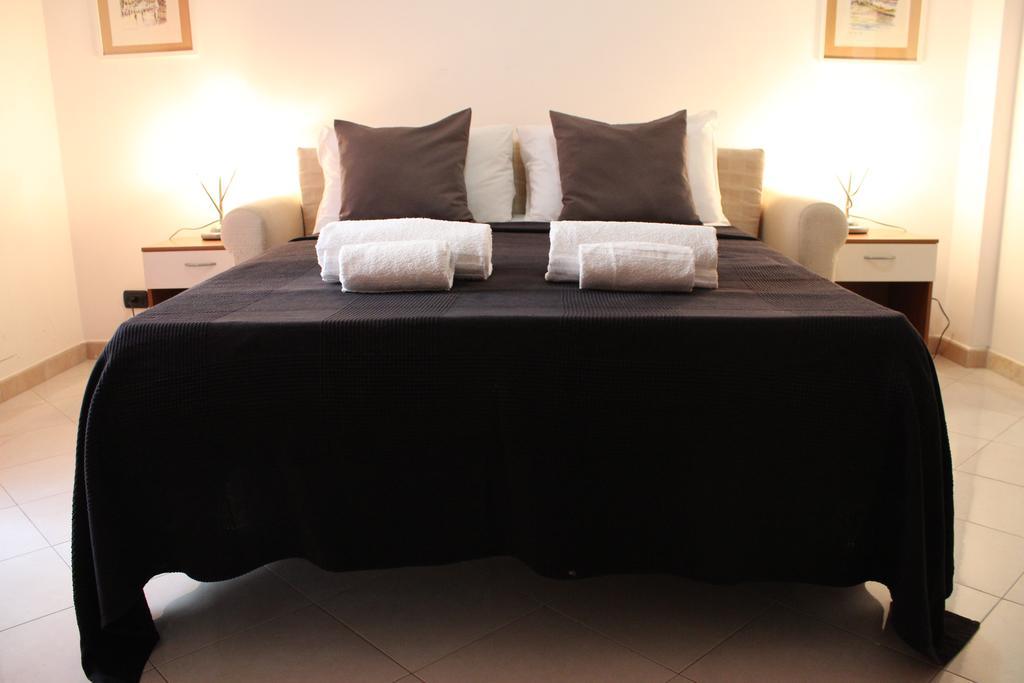 Suites Holiday Rooms Roma Esterno foto