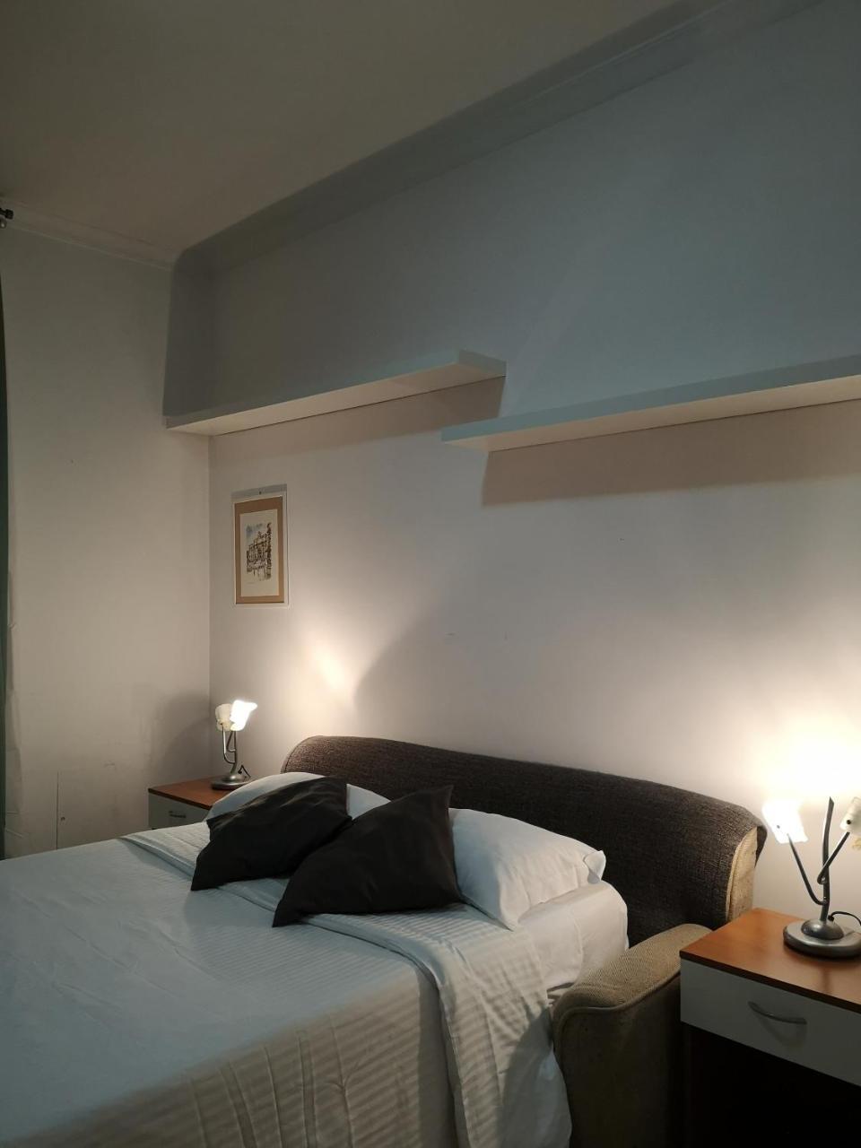 Suites Holiday Rooms Roma Esterno foto